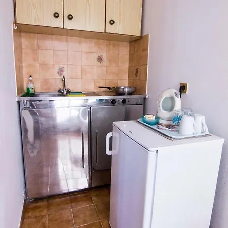 Nitsas Studio's Affittacamere Kremastí