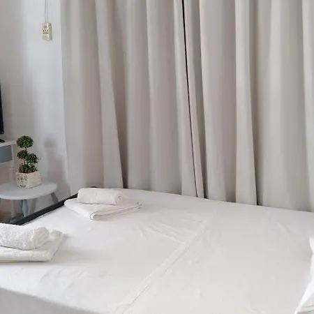 Nitsas Studio's Affittacamere Kremastí